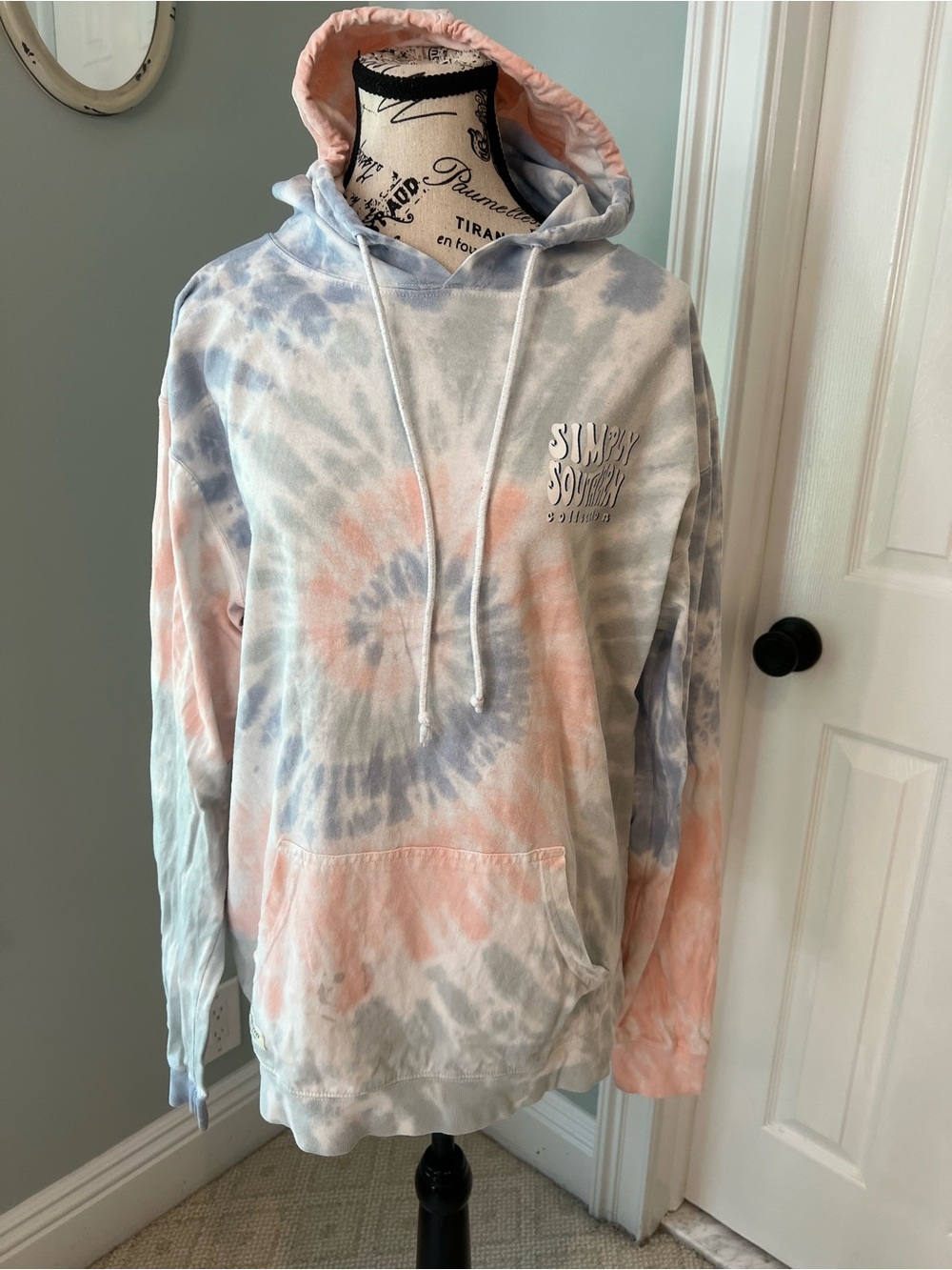Simply Southern tie-dye hoodie | Pastels | Size XL | Preowned | Great Condition